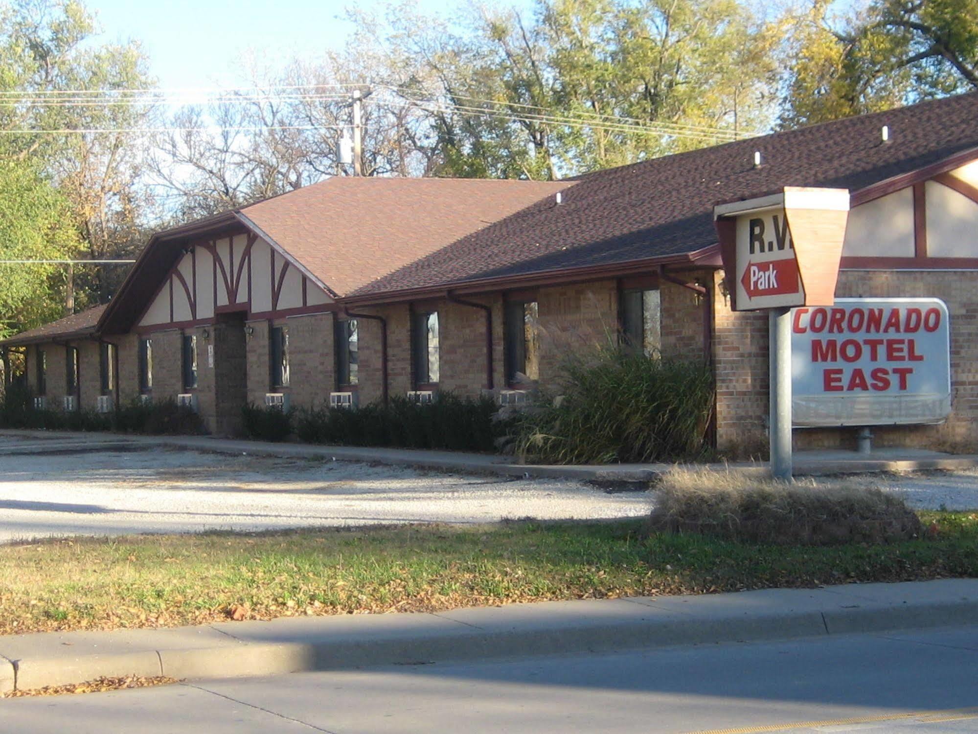 Coronado Motel & Rv Park Lindsborg Eksteriør bilde